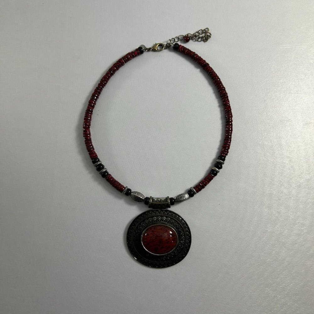 Premier Designs Beaded Pendant Necklace Silver Tone Southwest Red Black Choker - Picture 3 of 11